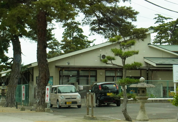 愛媛県今治市にある保育園「社会福祉法人 志々満保育園」様の給排水衛生設備と床暖房の施工をさせて頂きました